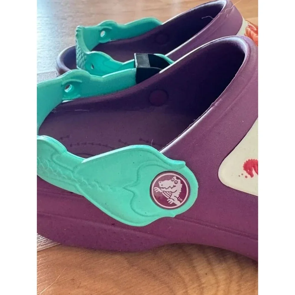 Crocs Disney Ariel NWT Sz j3